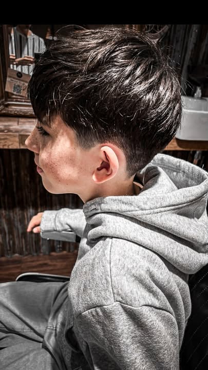 Abandonner ses cheveux longs trop styles pour une coupe 1 1405261164933948 - Hennebont Lorient Abandonner ses cheveux longs trop styles pour une coupe 1 1405261164933948 - Hennebont Lorient