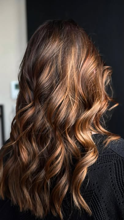 Tendance automne hiver 2025 2026 La couleur chatain miel Honey 1 1410182181108513 - Hennebont Lorient Tendance automne hiver 2025 2026 La couleur chatain miel Honey 1 1410182181108513 - Hennebont Lorient